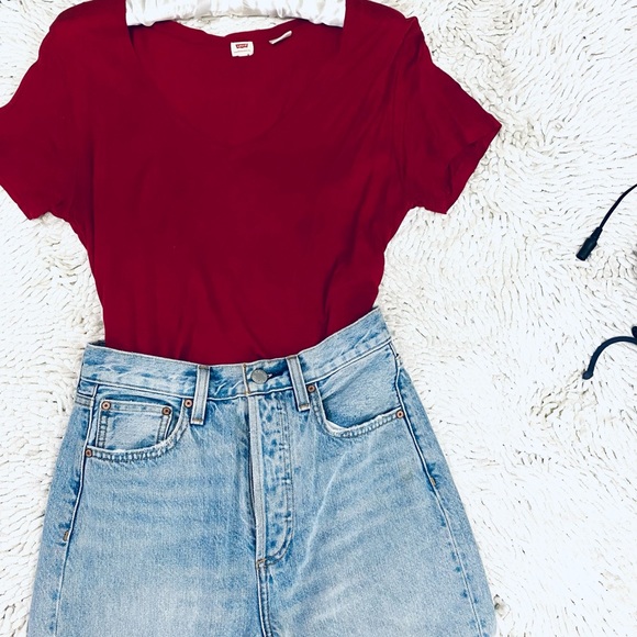 Levies red, short sleeve - Picture 2 of 5